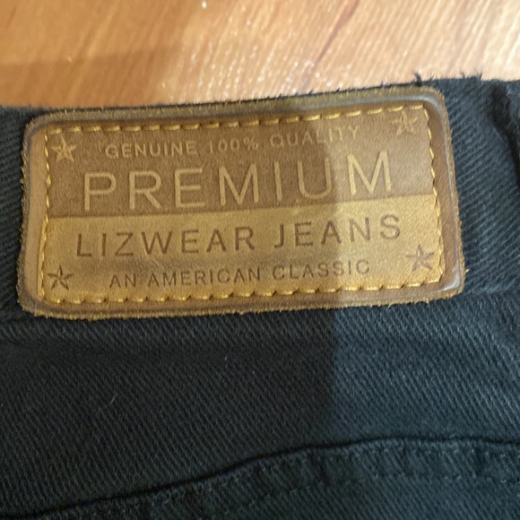 Liz Claiborne black jeans. Size 12 regular - Picture 2 of 6